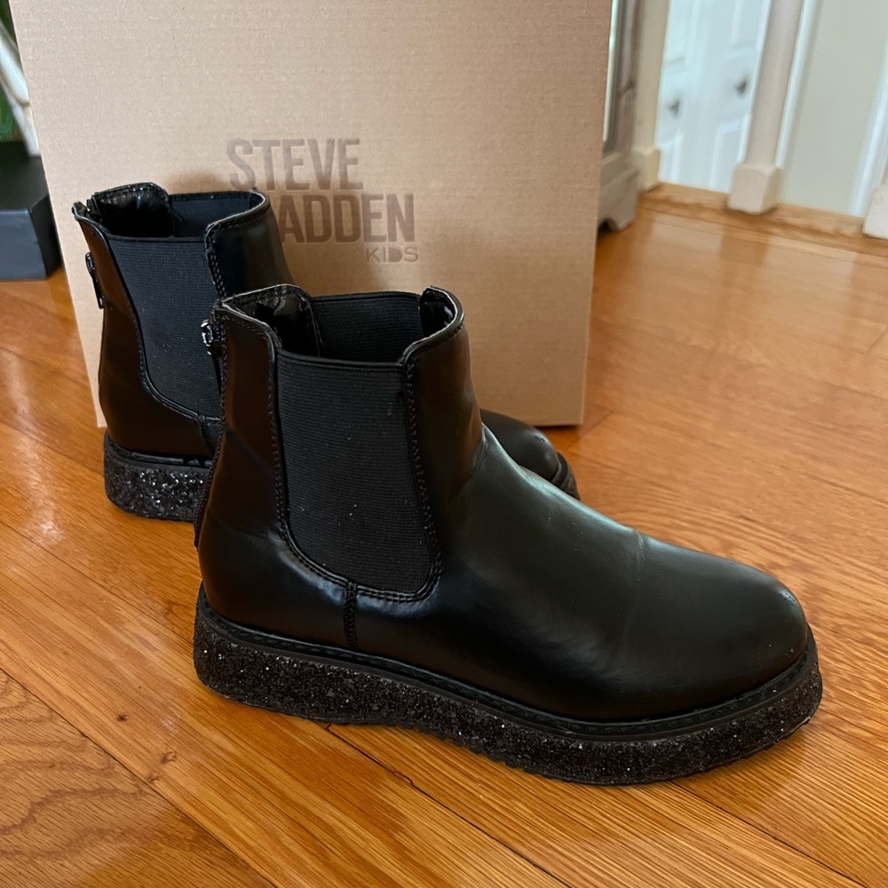 Girls Steve Madden Bootie - Size: 3